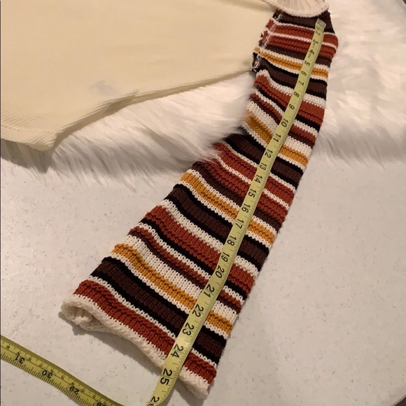 🆕 Altar’d State Thermal Top with sweater sleeves - Picture 9 of 12